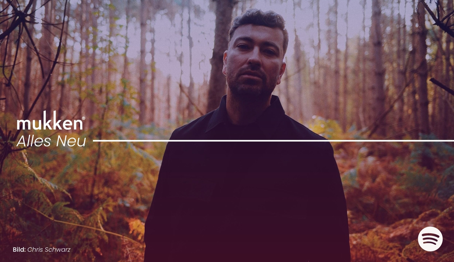 Der Rapper Marten, auch bekannt als Marteria steht im Wald zu seiner neuen Single Marteria - Wald.