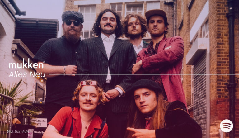 Die Band CVC als Gruppe zu sehen zu ihrem neuen Song Sophie.