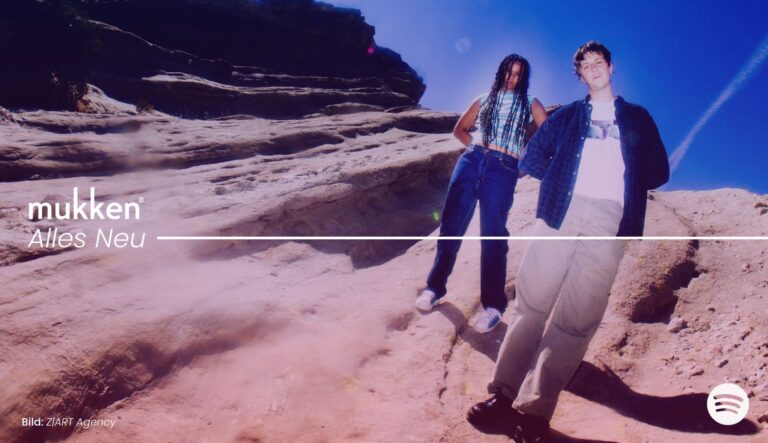 Irgendwo zwischen Electronic, Alternative, Indie-Rock und Dream-Pop, bewegen sich nahezu schwerelos Jadu Heart, eines der wohl wunderschönsten britischen Bandprojekte der vergangenen Jahre.