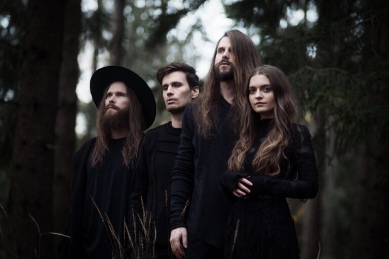 Ein Portrait der Band Kalandra