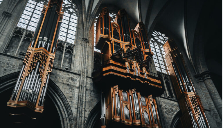 Die Orgel in einer Kirche