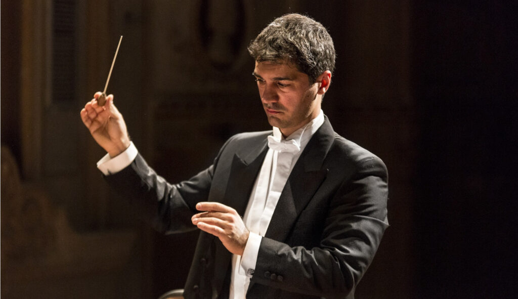 Der Beruf des*der Dirigent*in ist sehr anspruchsvoll. Im Orchester muss man sich auf viele Dinge gleichzeitig konzentrieren.