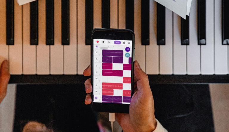 Klavier App zu sehen beim Klavier üben. Die besten Klavier Apps im Spotlight.