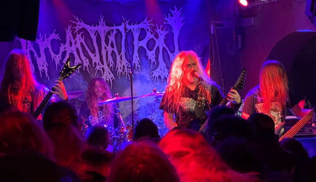 Die Band Incantation live auf der Bühne