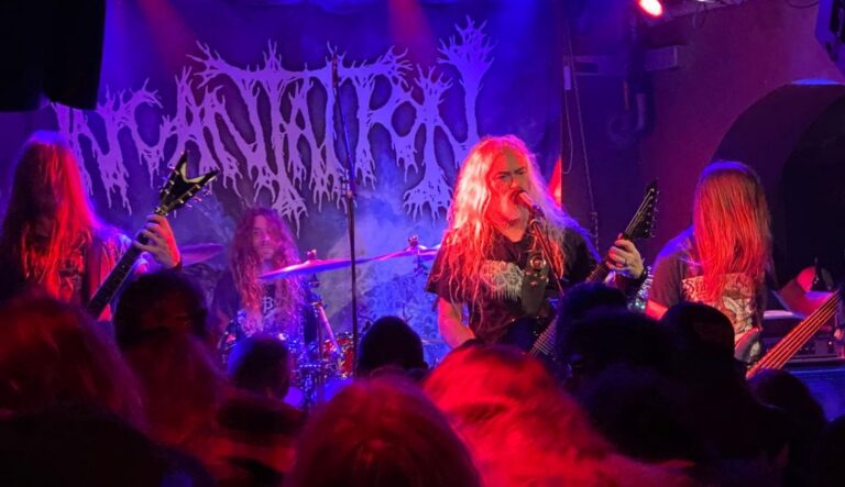 Die Band Incantation live auf der Bühne