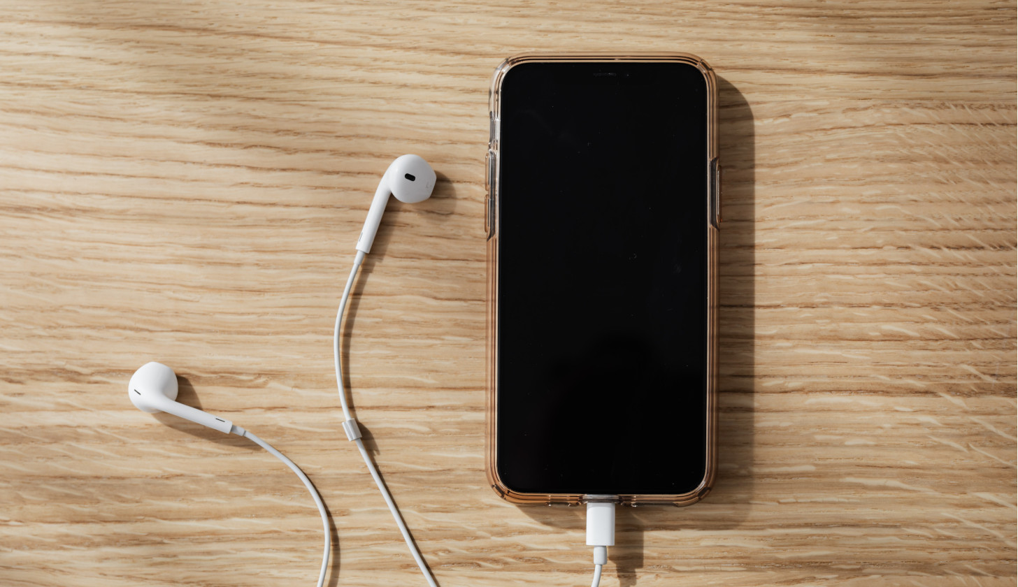 Hilfreiche Apps für Musiker*innen braucht jeder auf seinem Smartphone direkt bei sich.